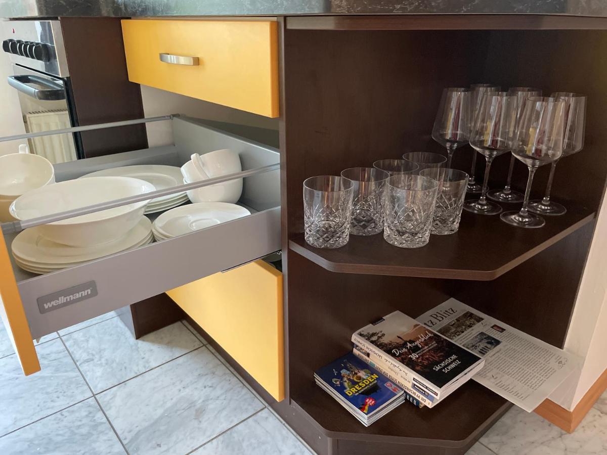 Appartement Wohlfuehlen / Parkplatz / Bis 4 Personen / Kueche à Dresde Extérieur photo